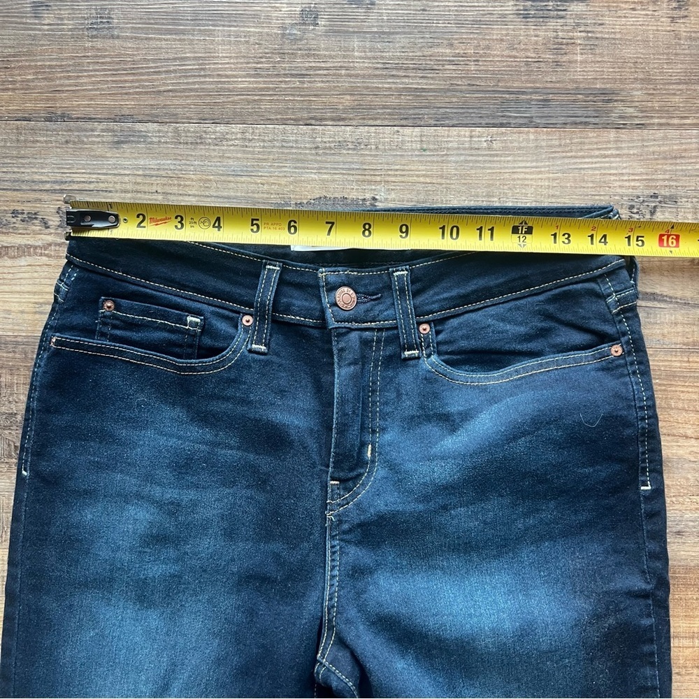 Signature Levi Strauss Gold Womens Mid Rise Skinny Dark Wash Jeans Size 10 Short - Picture 3 of 11